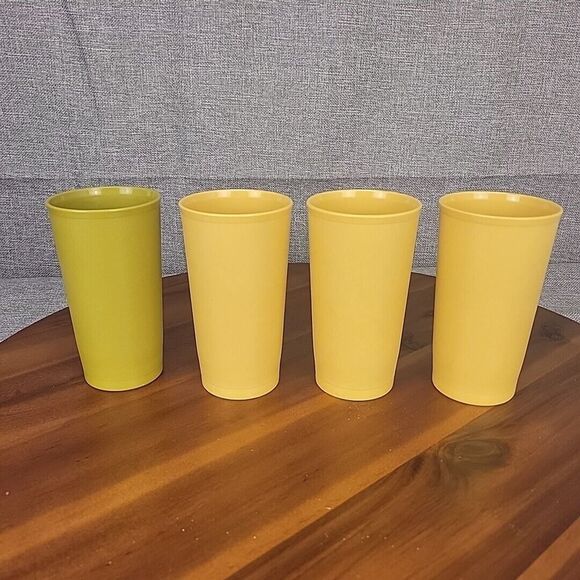 Tupperware - 4 Vintage In 2 Harvest Colors - 3 Gold - 1 Avocado Glasses -No Lids - Picture 1 of 5
